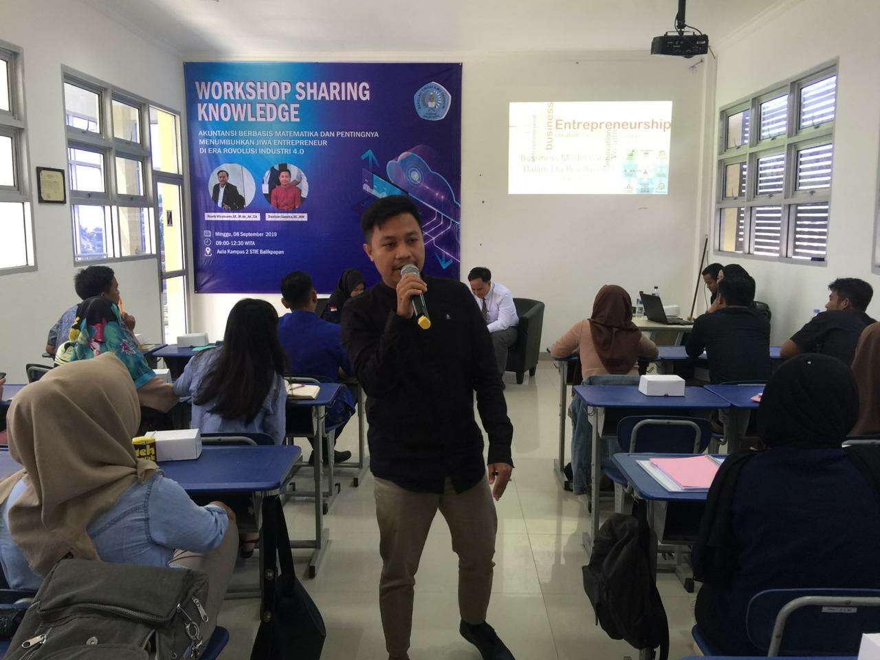 Hadapi Revolusi Industri, 70 Mahasiswa Ikuti Workshop Akuntansi Berbasis Matematika