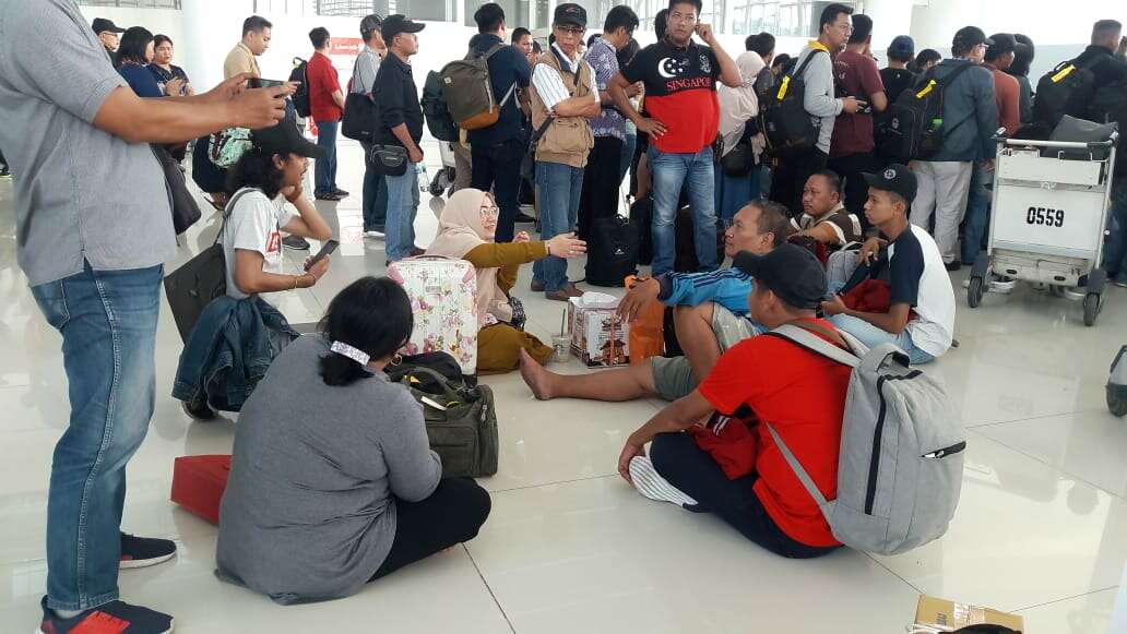 Ratusan Penumpang Terlantar di Bandara SAMS Sepinggan Balikpapan