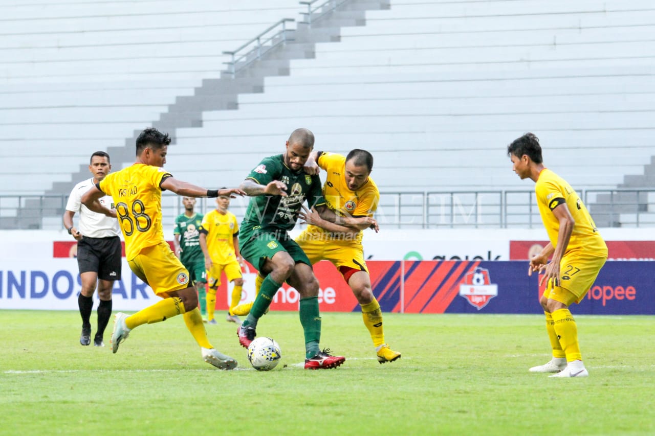 Persebaya Ditahan Imbang Semen Padang 1-1