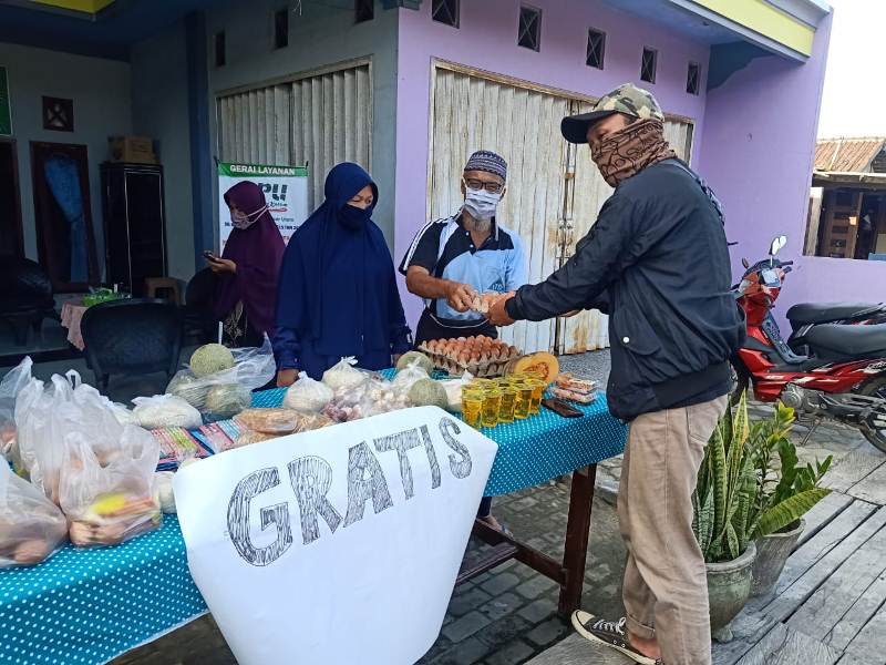 Warga PPU Gelar Pasar Sembako Gratis Ditengah Pandemi Covid-19