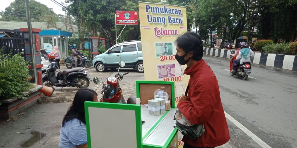 Jasa Penukaran Uang Sepi Peminat