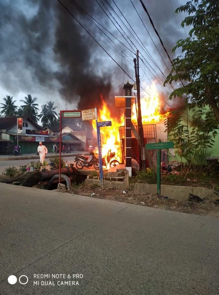 Gara-Gara Pertamini Terbakar, Tiga Ruko Hangus Dilalap Api