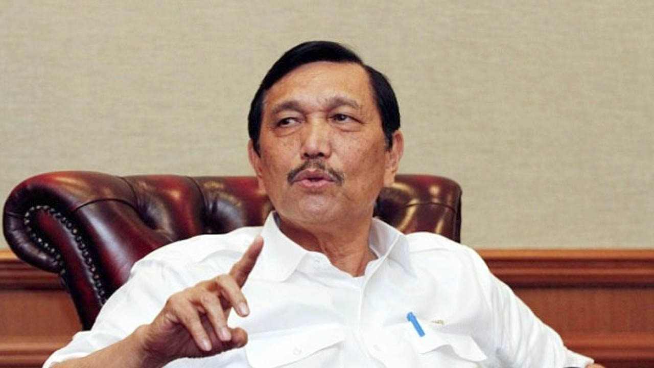 Luhut Desak BUMN Gunakan Komponen Dalam Negeri