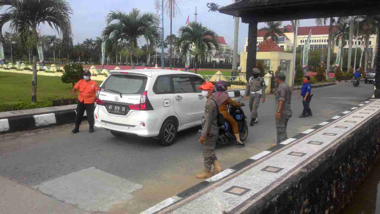 Tim Gakum COVID-19 Kukar Awasi Penggunaan Masker