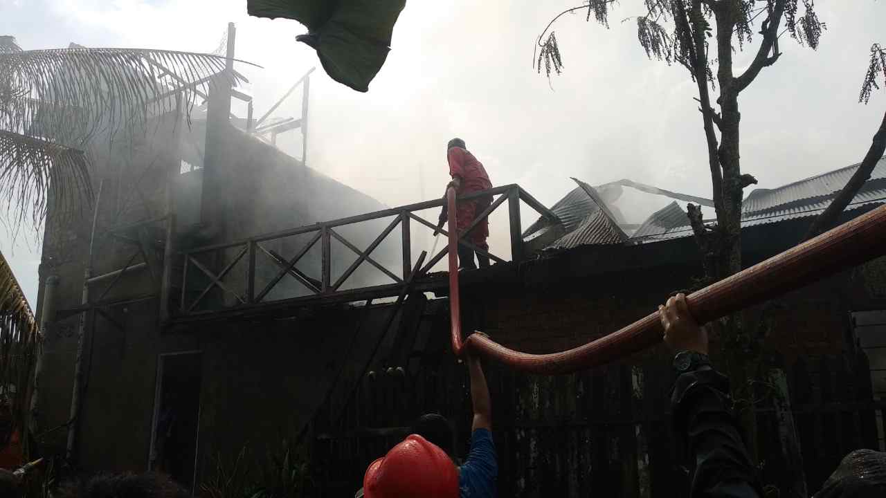 Sijago Merah Mengamuk, Dua Bangunan Ludes Terbakar