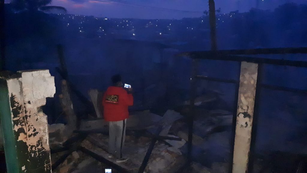 4 Rumah dan 1 Warung di Karang Jati Dilalap Si Jago Merah