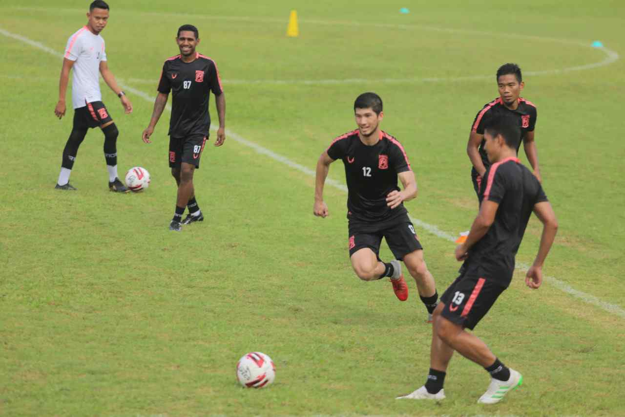 Kevin Diuji Jadi Gelandang Bertahan