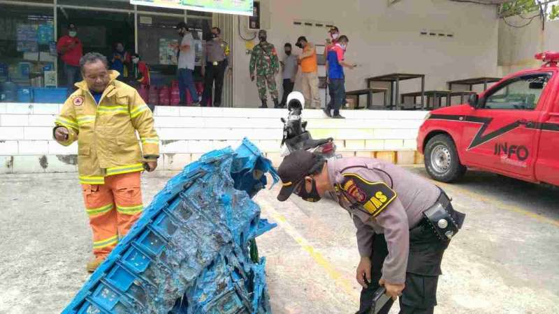 Gudang Mini Market Terbakar, Hebohkan Warga Melintas