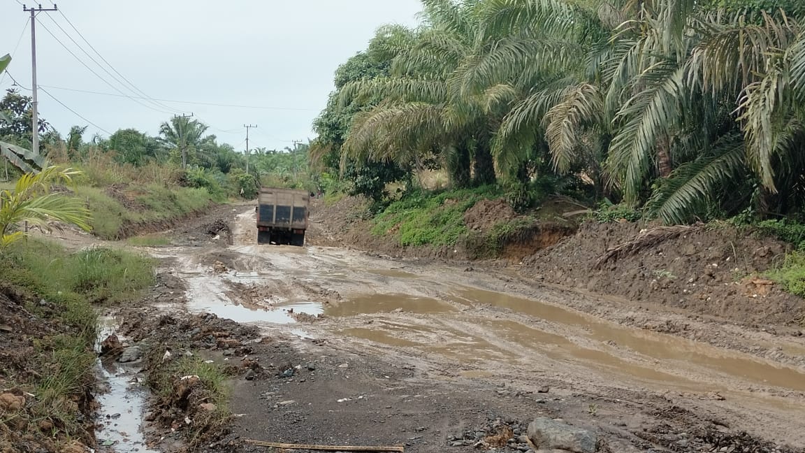 Bupati Akui Banyak Keluhan Masyarakat Soal Jalan Rusak