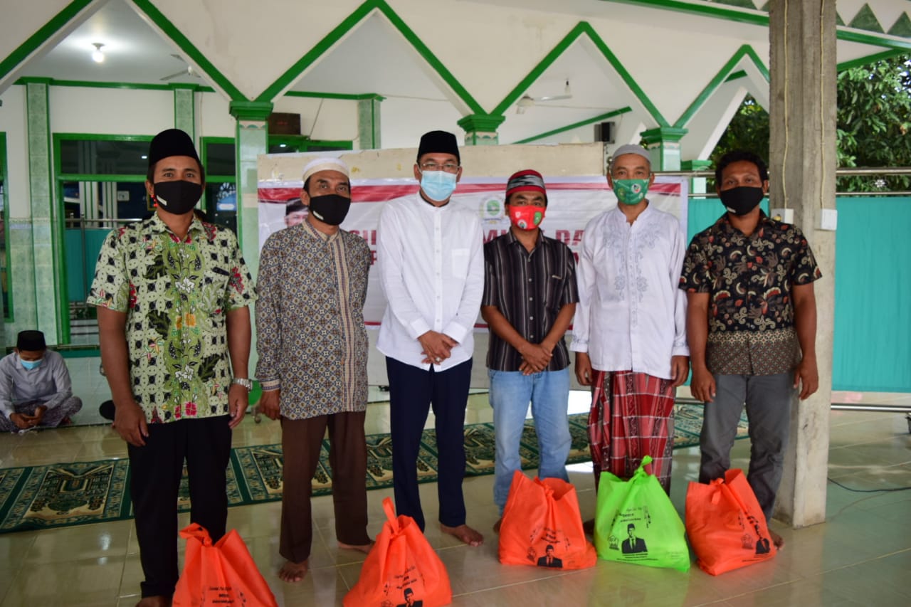 Wakil DPRD Kukar Berikan Santunan Kepada Anak Yatim Piatu