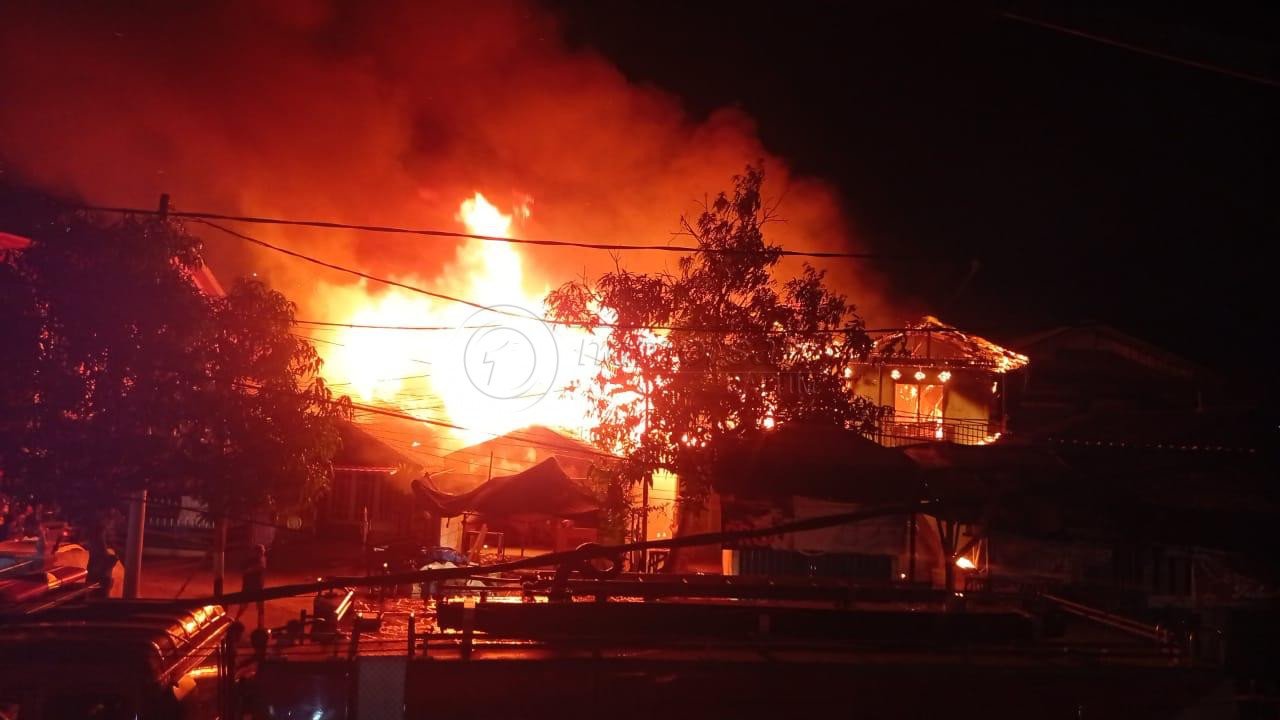 Kebakaran Hebat Landa Karang Anyar Balikpapan