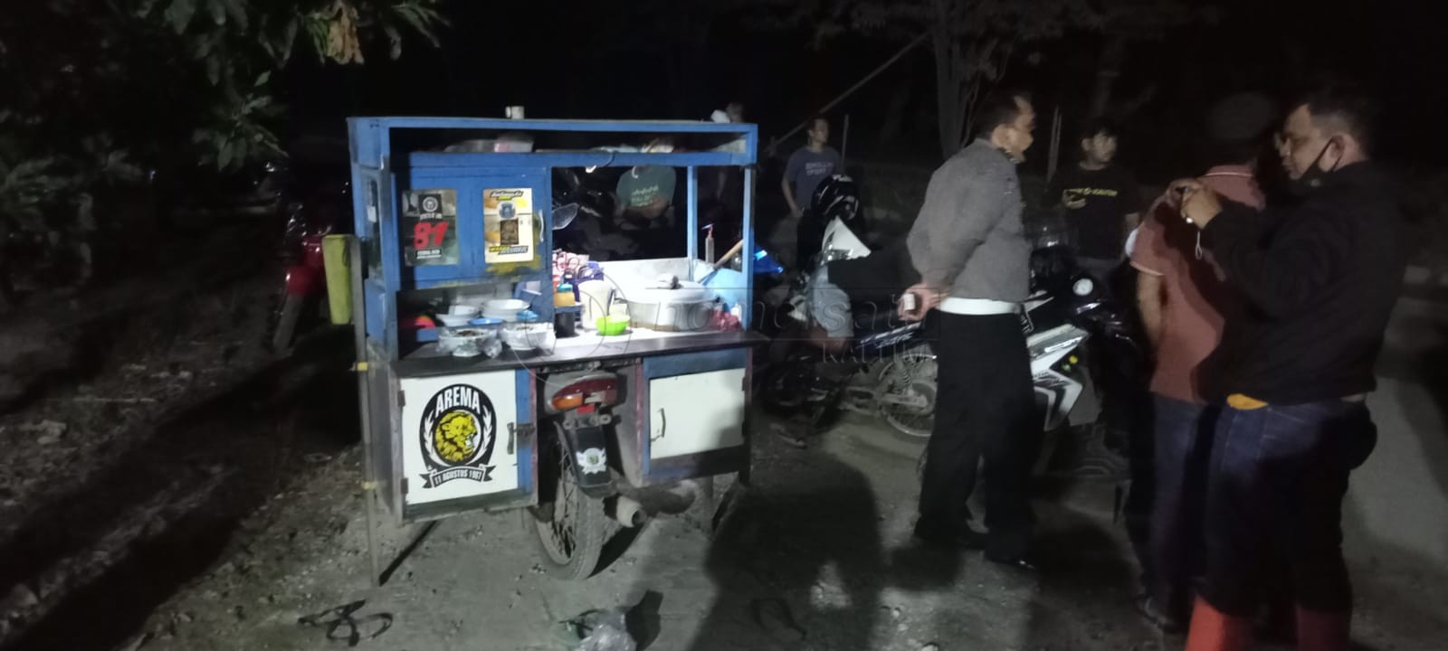 Penjual Bakso Dikarungi Tiga Orang Tidak Dikenal