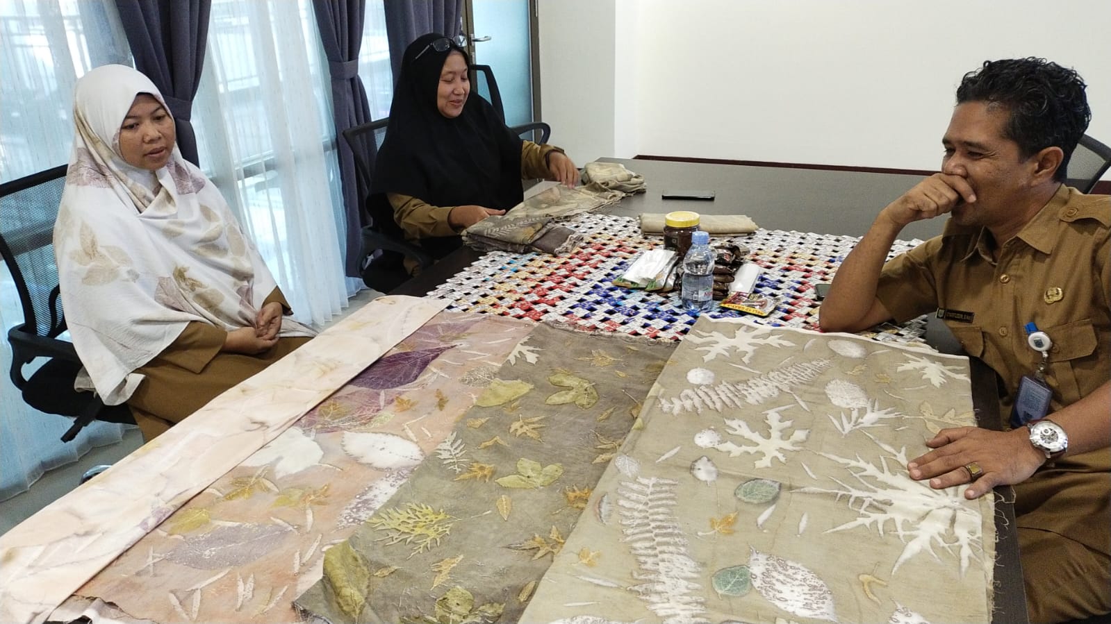 Manfaatkan Tumbuhan di Tahura, DLH Kembangkan Batik Ecoprint