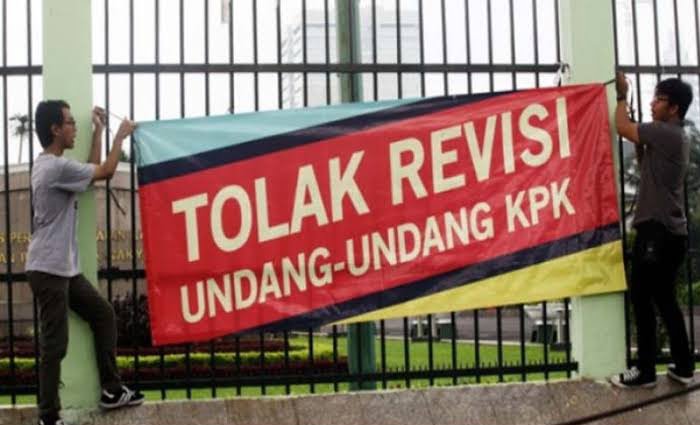 Besok UU Baru Berlaku, KPK Cetak Hattrick OTT