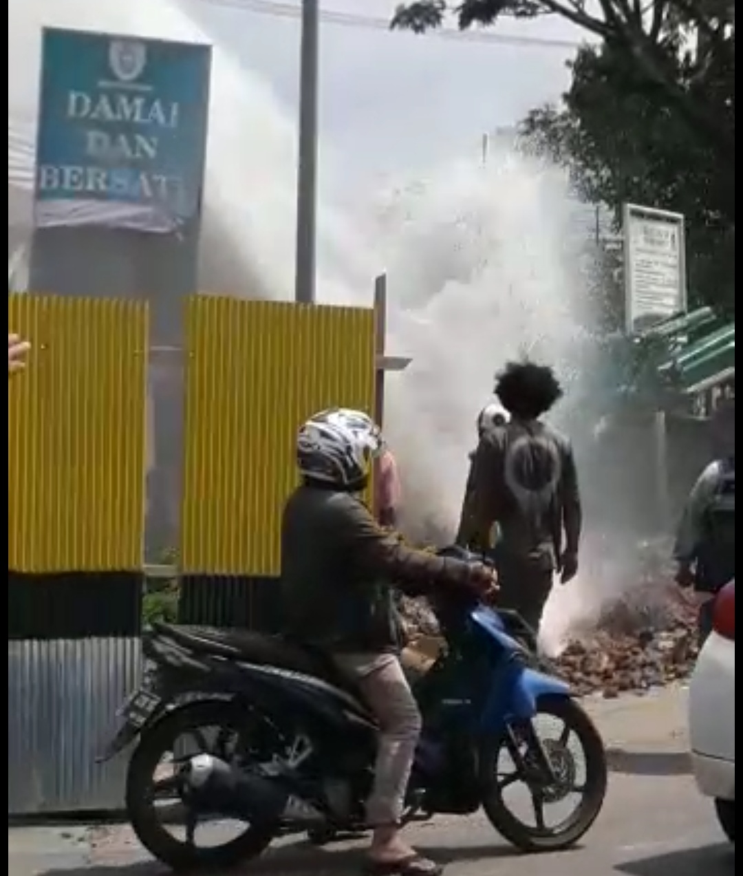 Pipa PDAM di Jalan Beller Bocor, Distribusi Air Terganggu 