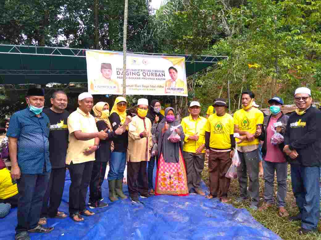 DPD Golkar Kaltim Sumbang Sapi Kurban