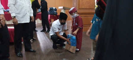 Pemkab PPU Bagikan 52 Ribu Seragam Sekolah Gratis