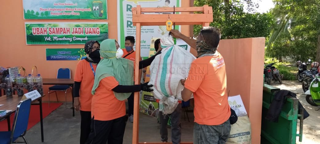 Mau Kontrak Kerja Diperpanjang? Setor Sampah Dulu ke DLH