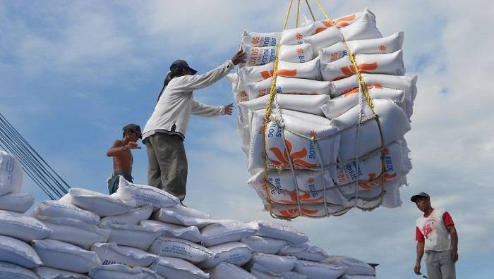 Impor Beras Dihentikan sampai Pasokan Cukup