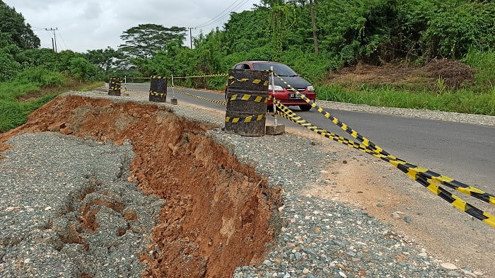 2 Jalan Nasional Ambles