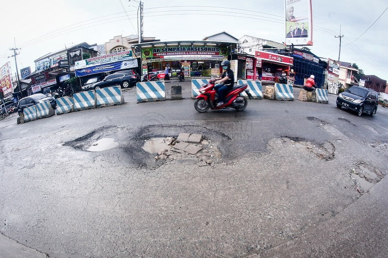 Jalan Berlubang di Samarinda Diaspal Ulang, Pilih yang Permanen Ketimbang Tambal Sulam