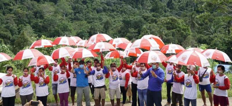 Menjumpai Warga di Ujung Kampung