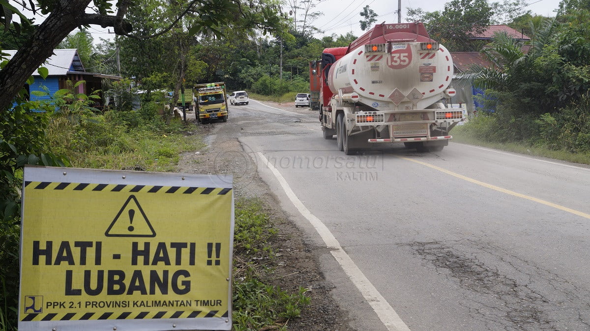 Jalan Poros Samarinda-Bontang Banyak Lubang, Makin Tak Nyaman Dilintasi