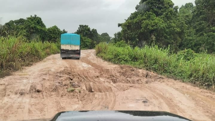 Parah Rusaknya, Jalan yang Menghubungan 3 Kecamatan Tidak Bisa Dilintasi