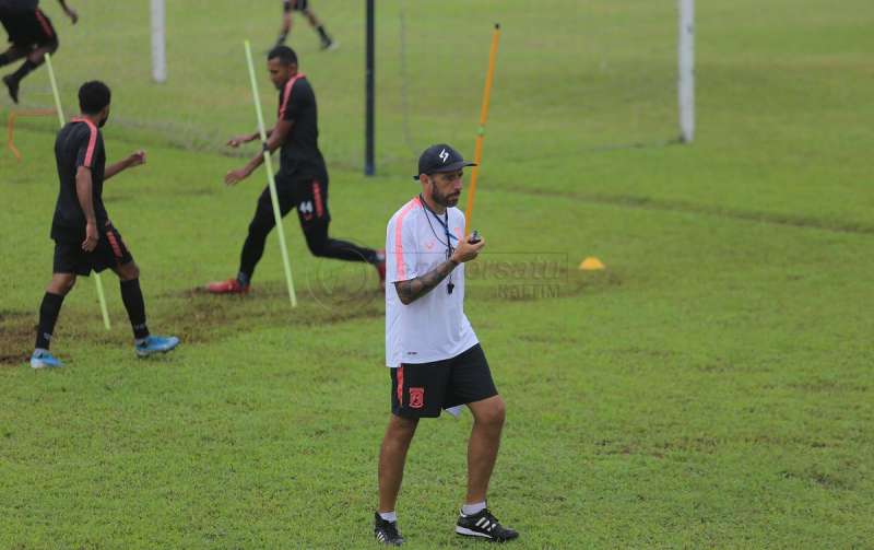 Marcos Gonzales Perdalam Ilmu Kepelatihan Fisik selama Libur