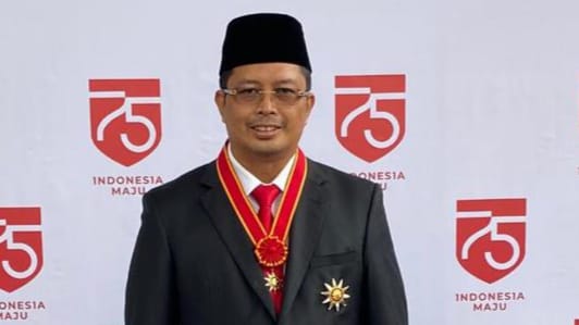 Mahyudin Terima Penghargaan dari Presiden