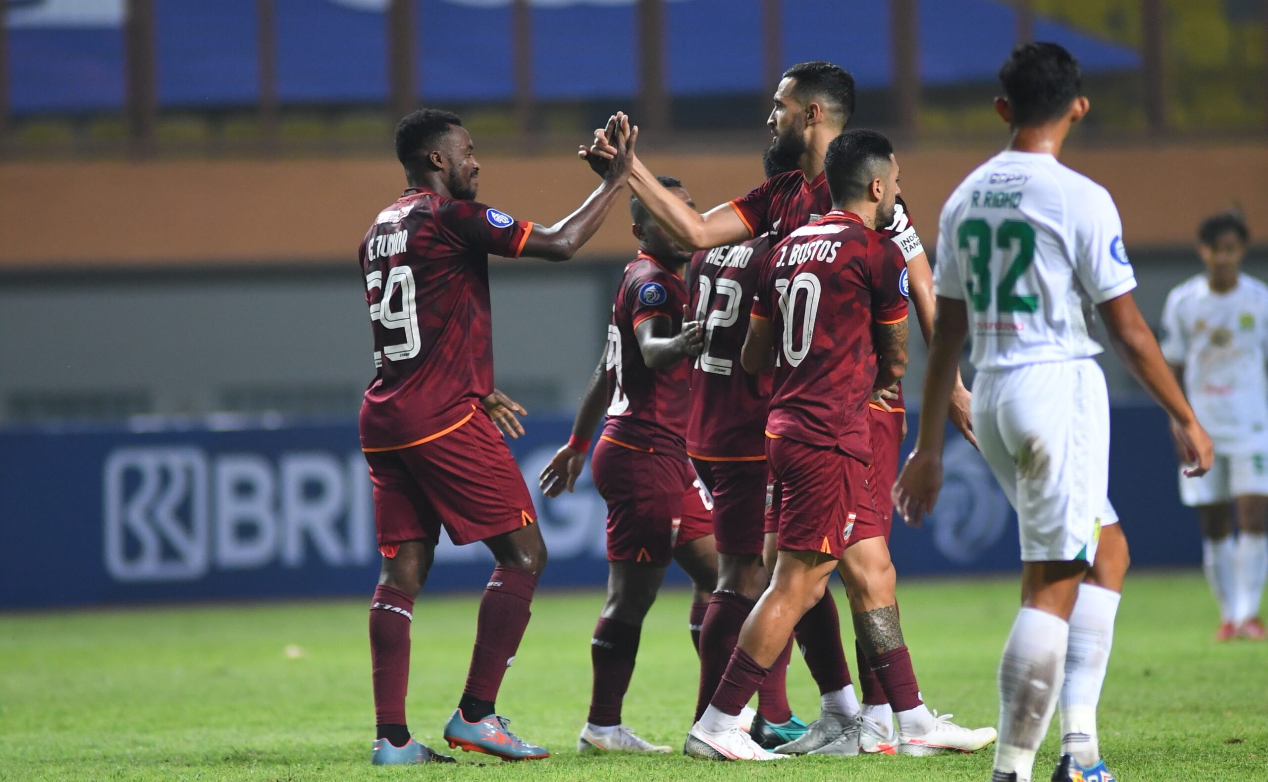 Perdana Lagi, Borneo FC Benamkan Persebaya 3-1