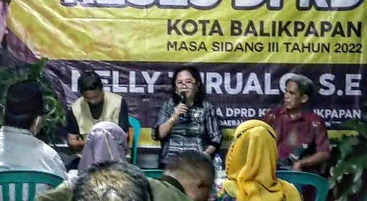Reses di Kelurahan Karang Jati, Nelly Dicurhati Warga yang Takut Tanah Longsor