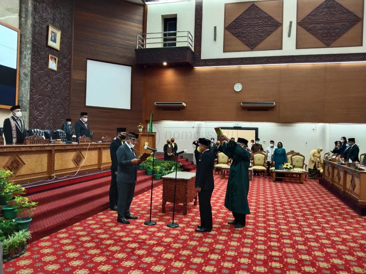 PAW DPRD Kubar, Suriapani Resmi Jadi Legislator