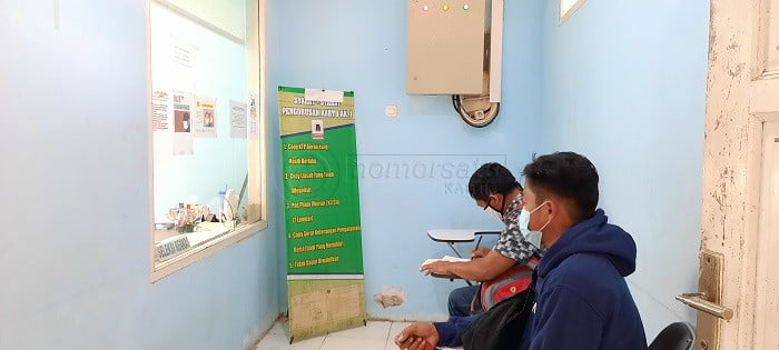 Lowongan Meningkat, Pencari Kerja Turun