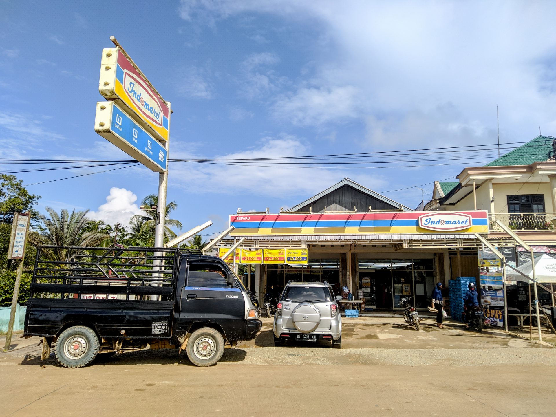 Dua Kasir Minimarket Tilap Uang Puluhan Juta