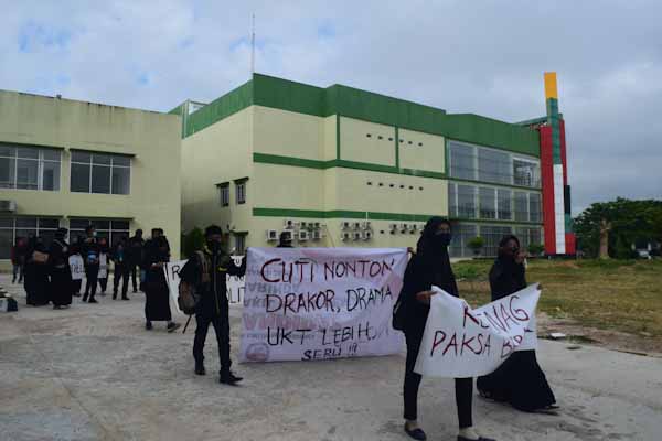 Mahasiswa IAIN Samarinda Demo ke Rektor, Minta Keringanan Pembayaran SPP karena Virus Corona