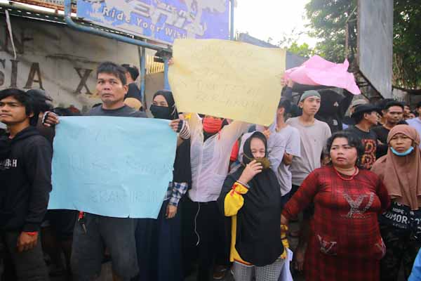 Akhirnya Bantaran SKM Dibongkar Paksa Pemkot Samarinda, Warga: Jangan Dibongkar Pak