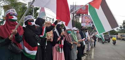 Simpang Lembuswana Samarinda Penuh, 70 Ormas Galang Dana untuk  Palestina