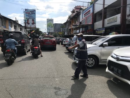 Capek Deh, Parkir Liar Merajarela di Samarinda….