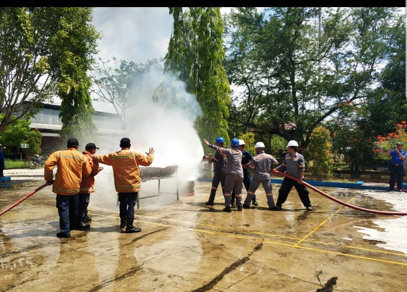 Siaga Kondisi Darurat, PLN ULPLTD Paser Gelar Pelatihan Damkar