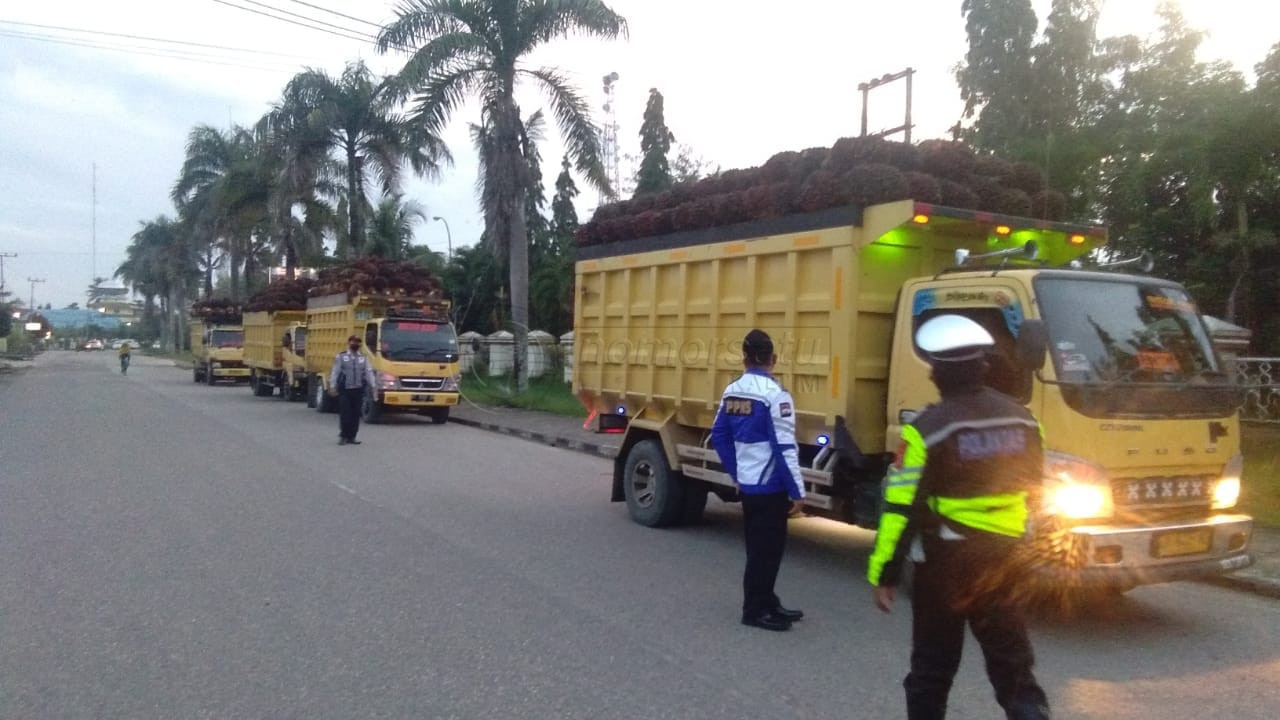 Dishub Paser Razia ODOL Pakai Timbangan Portabel