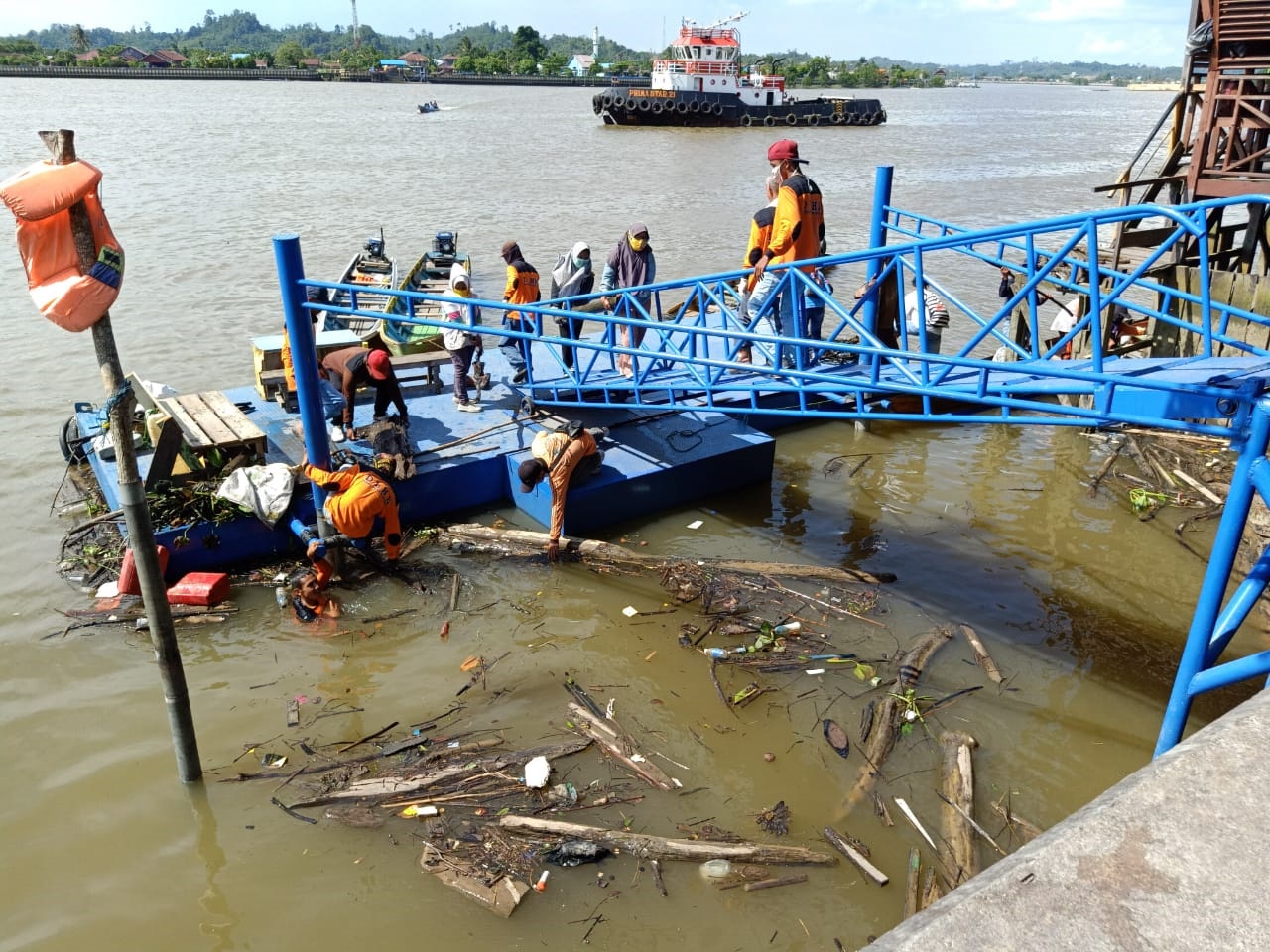 DLHK: Stop Buang Sampah ke Sungai