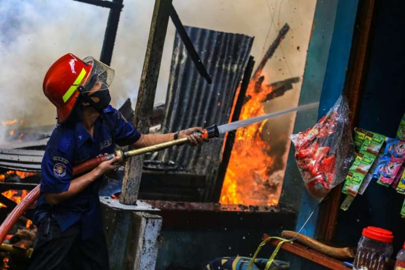 Kebakaran di Balikpapan Barat, 4 Rumah Hangus