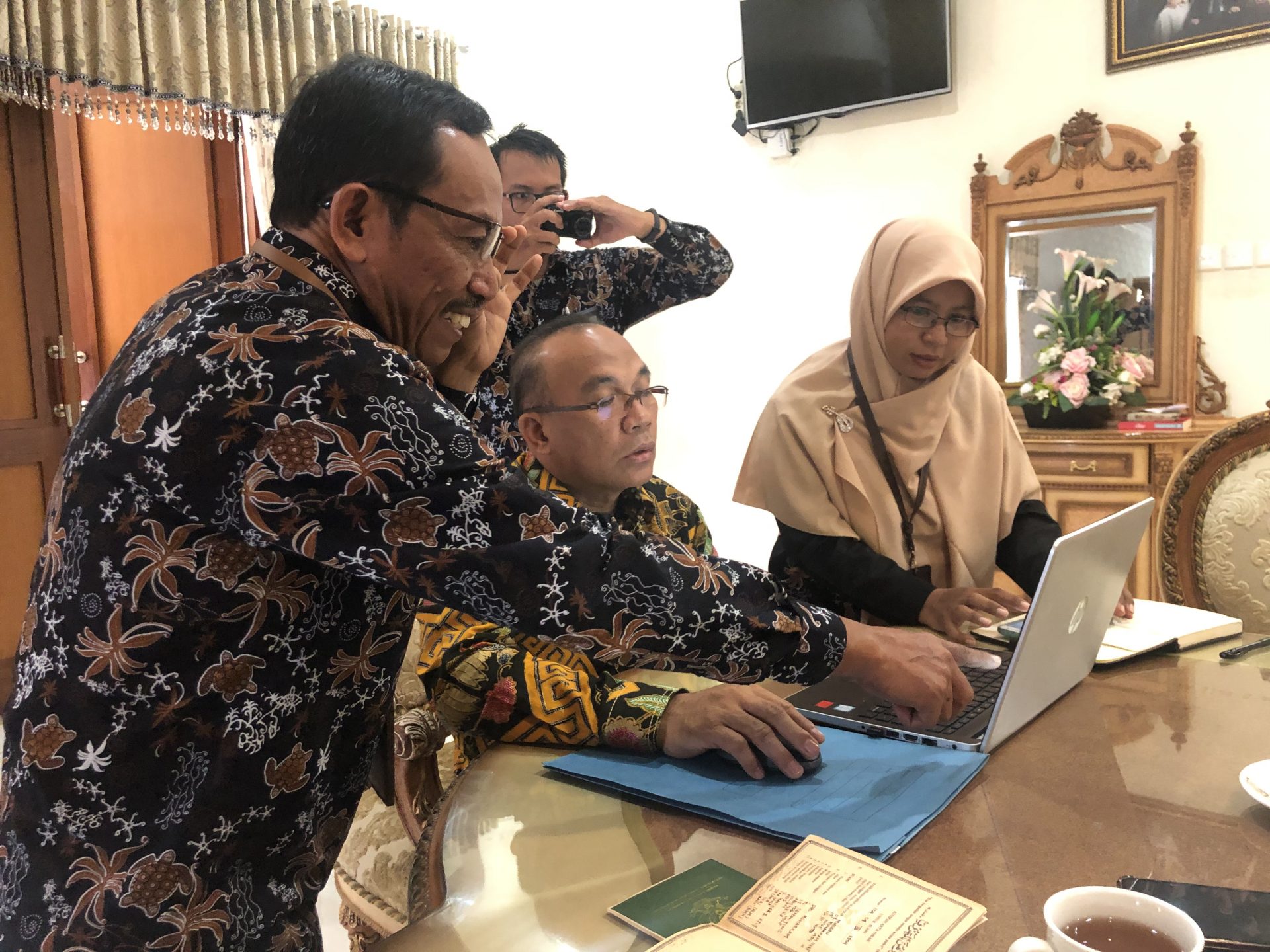 Jaringan Lelet saat Bupati Isi Data SP 2020