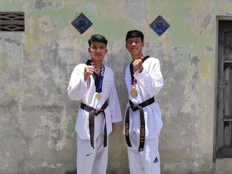 2 Taekwondoin Balikpapan Raih Emas di Kejuaraan Se-ASEAN