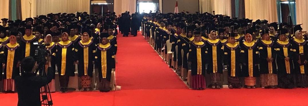 750 Orang Lulusan UT Kaltim Diwisuda