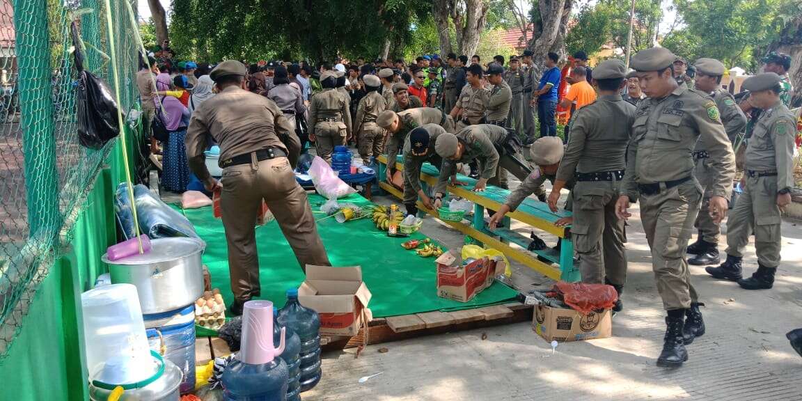 Tenda Buruh Berhasil Dibongkar, Pengamanan Rumjab Bupati Diperketat