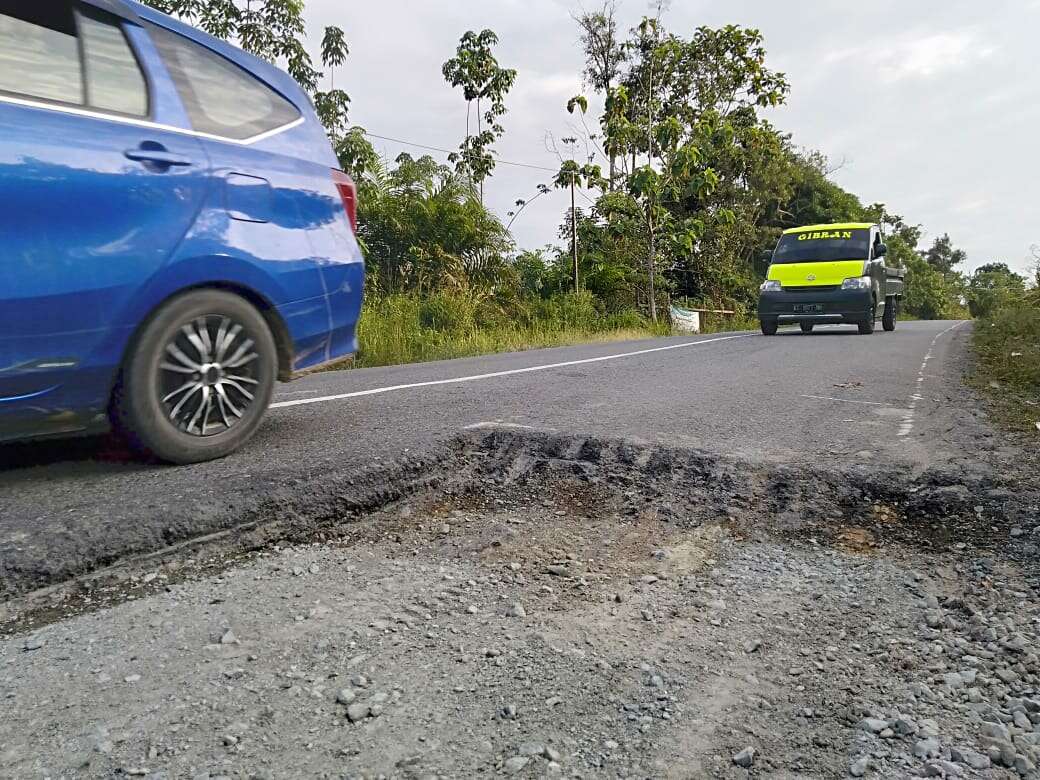 Tak Ada Rambu Perbaikan, Galian Jalan Sebabkan Kecelakaan