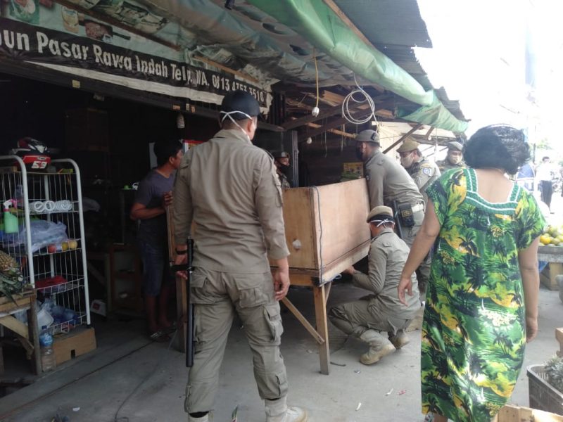 Nanti Juga Balik Lagi; Setengah Hati Tertibkan Pedagang Liar di KS Tubun