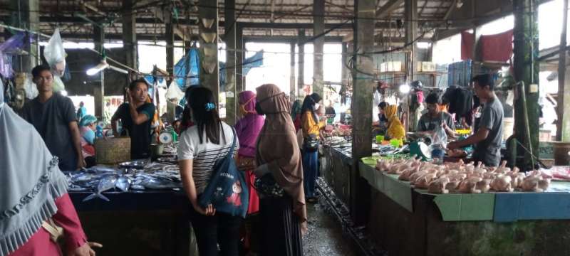 Pasar PPU Ramai